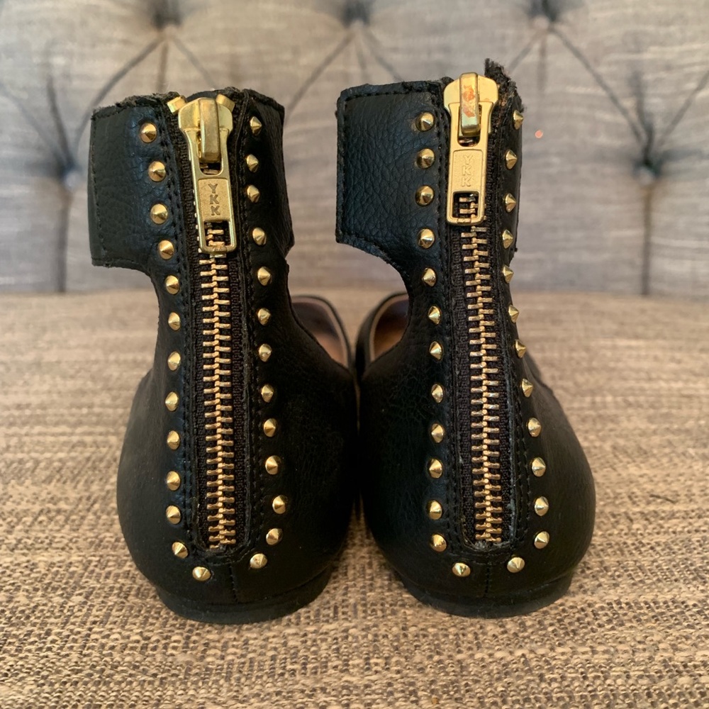 Black Steve Madden flats! Only worn ONCE!!!
